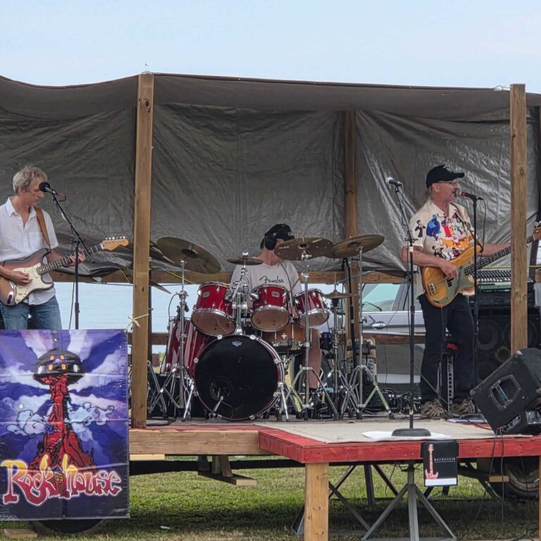 Rockhouse Band performing at Long Point Bay_2